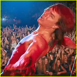 tom-cruise-rock-of-ages-trailer