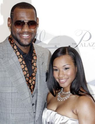 Savannah-Brinson-Lebron-James